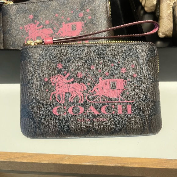 Coach Corner Zip Wristlet In Signature Canvas With Horse And Sleigh Im/Brown/NWT - Picture 3 of 5